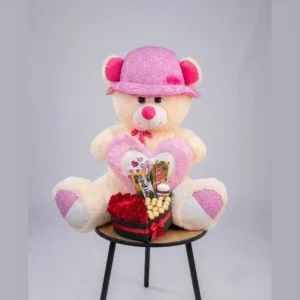Caja corazon con rosas, chocolates Ferrero Rocher mas chocolates y peluche